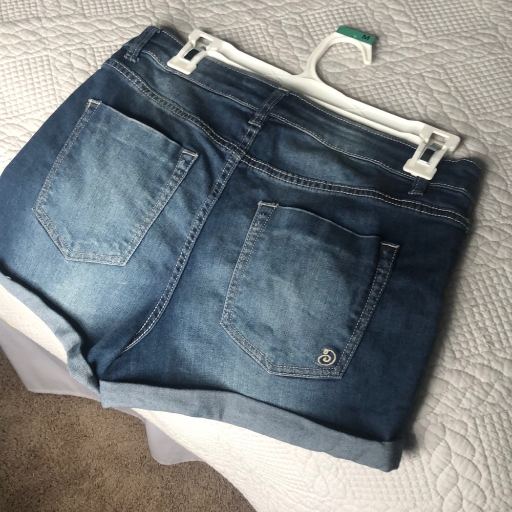 High waisted shorts never worn